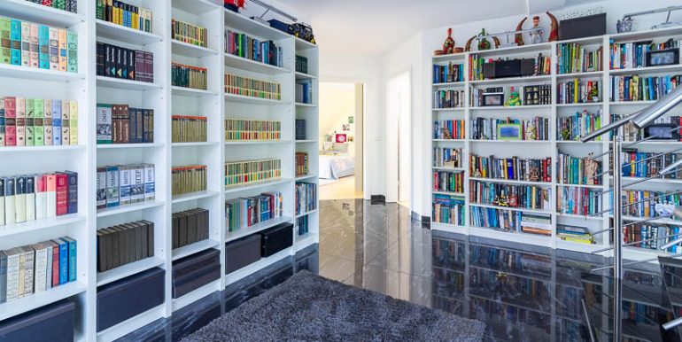 Bibliothek, Musikzimmer, Spielparadies? Ihre Galerie im Obergeschoss bietet satten Platz für all Ihre offenen Wohnideen.