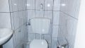 separates WC