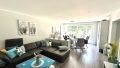 großzügiges Wohnzimmer