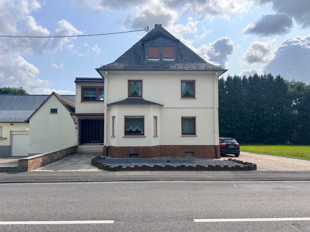 Straßenansicht