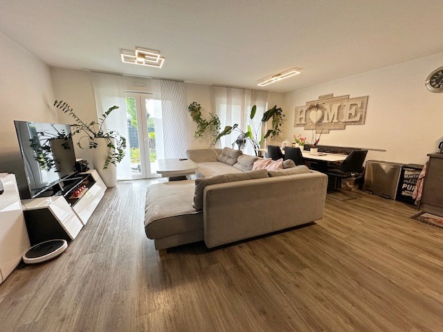 Wohn und Esszimmer
