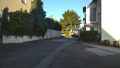 Einfahrt neben dem Haus