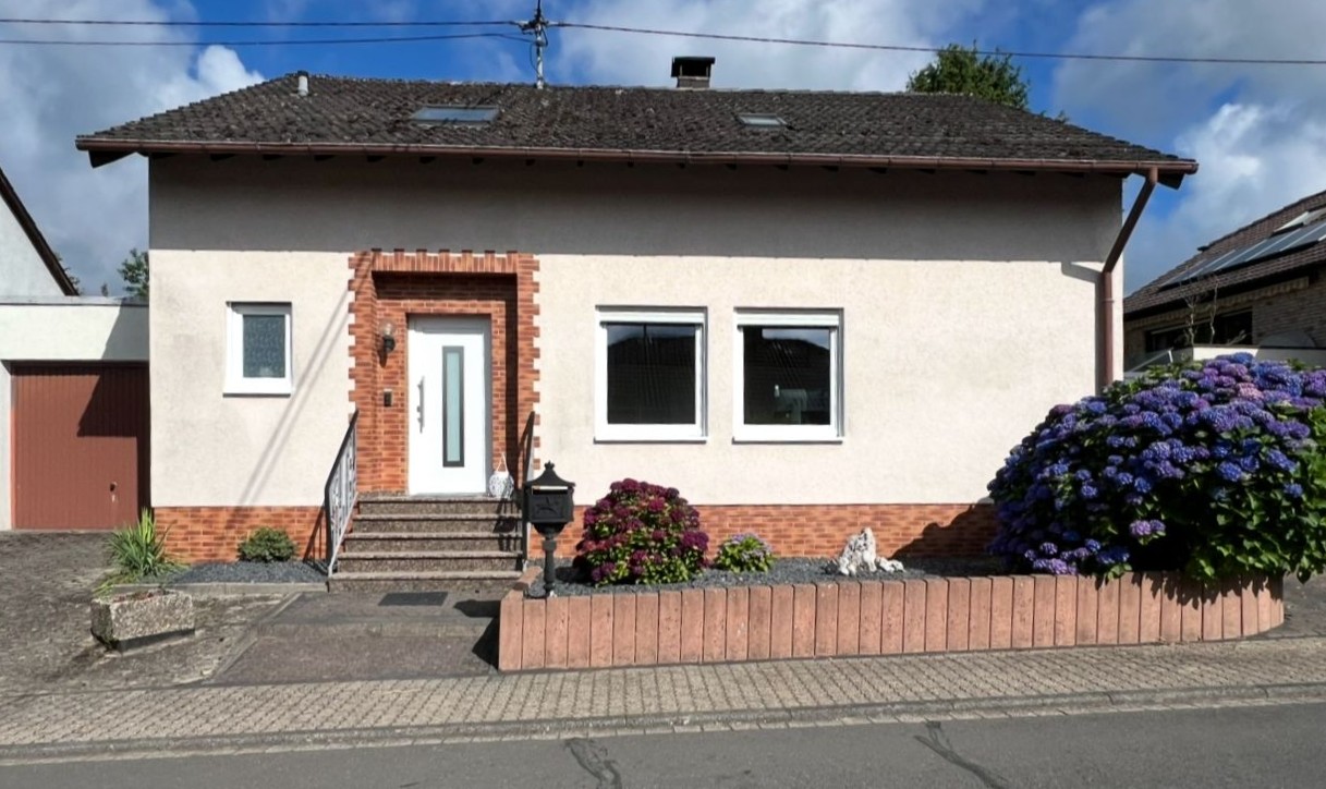 Straßenansicht