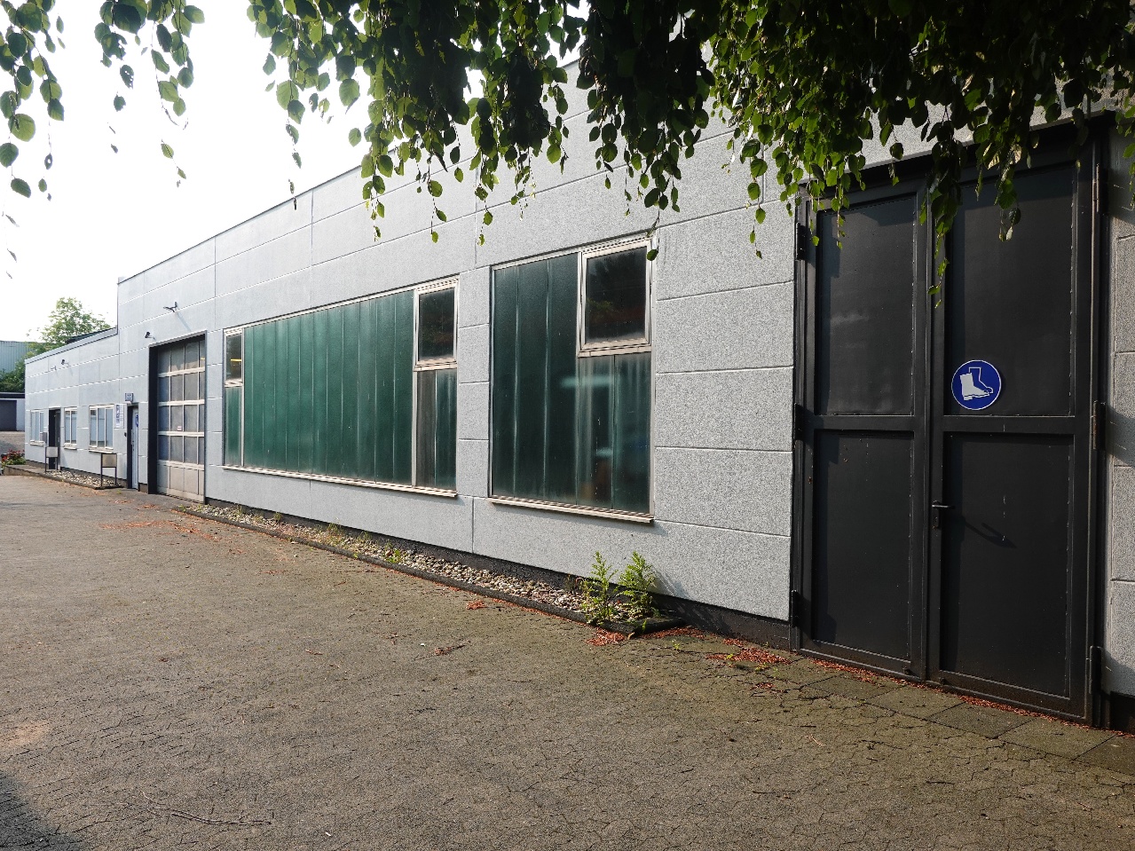 Halle mit zwei Toren