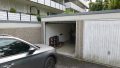 Garage direkt hinter dem Haus