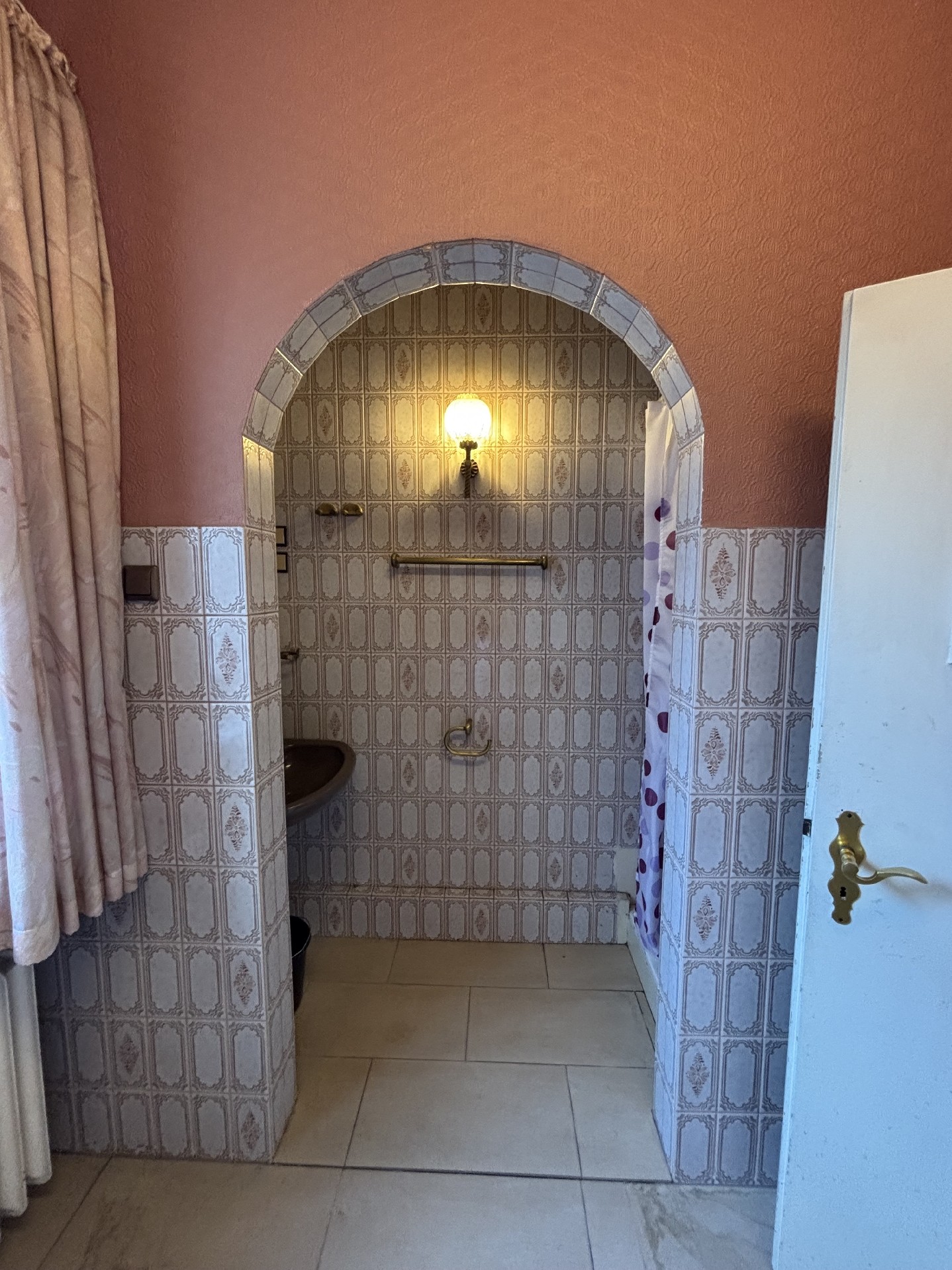 Badezimmer Ansicht 2