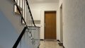 Blick ins gepflegte Treppenhaus