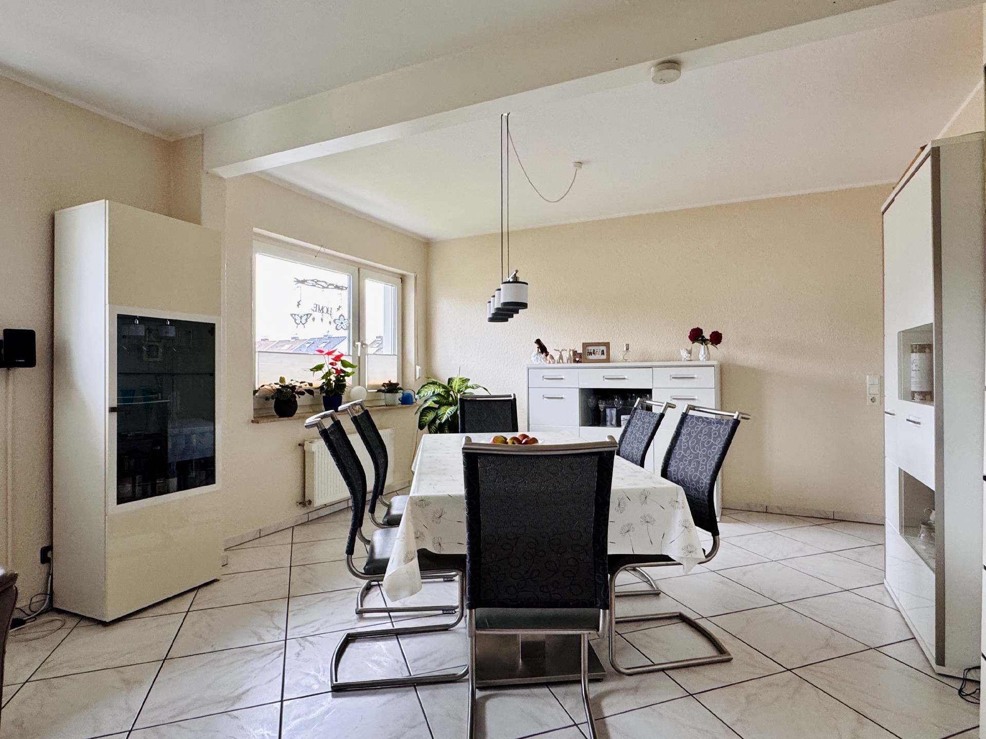 Wohn-/Esszimmer - OG