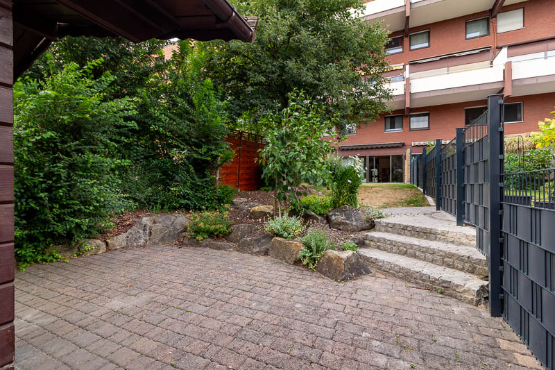 Perfekter Platz für Gartenfeste und Spielmöglichkeiten.