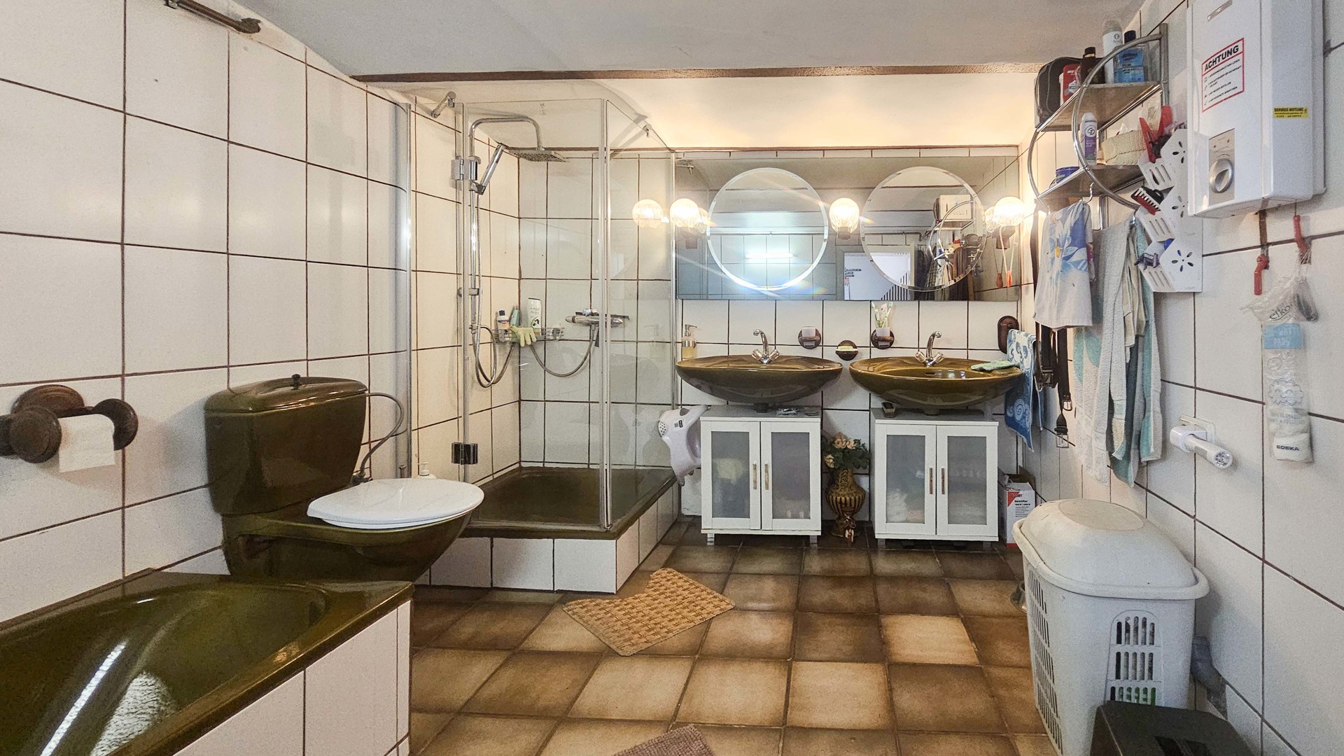Badezimmer EG