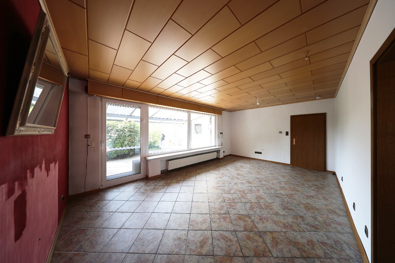 Wohnzimmer mit Terrassenzugang