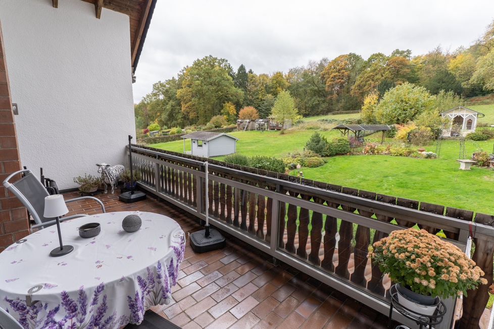 Der großzügige überdachte Balkon