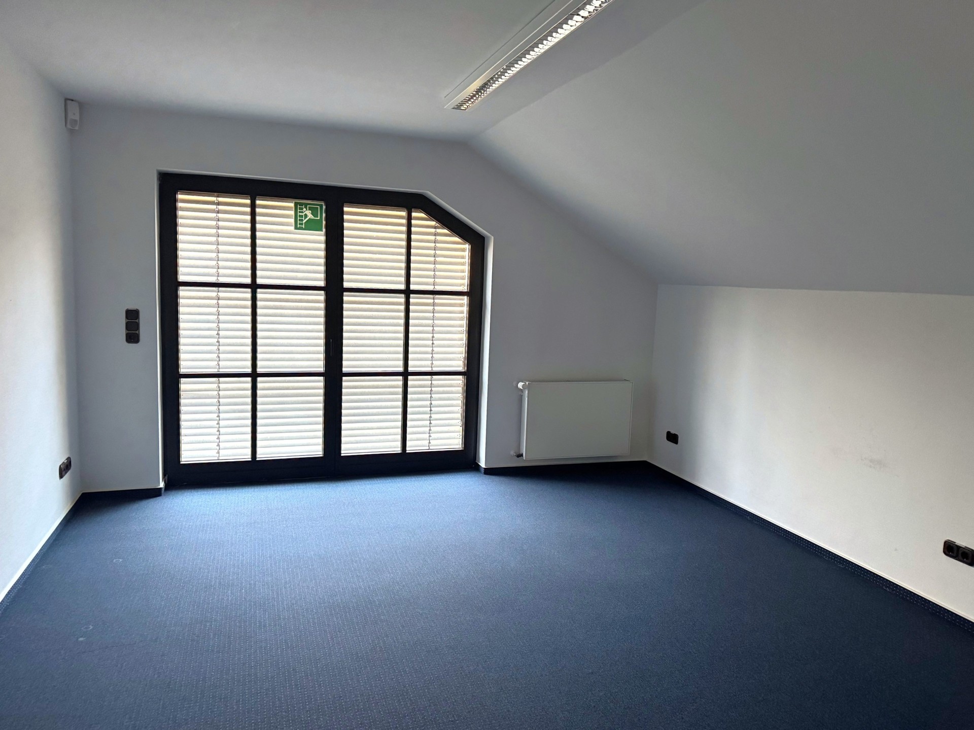 Büro (OG)
