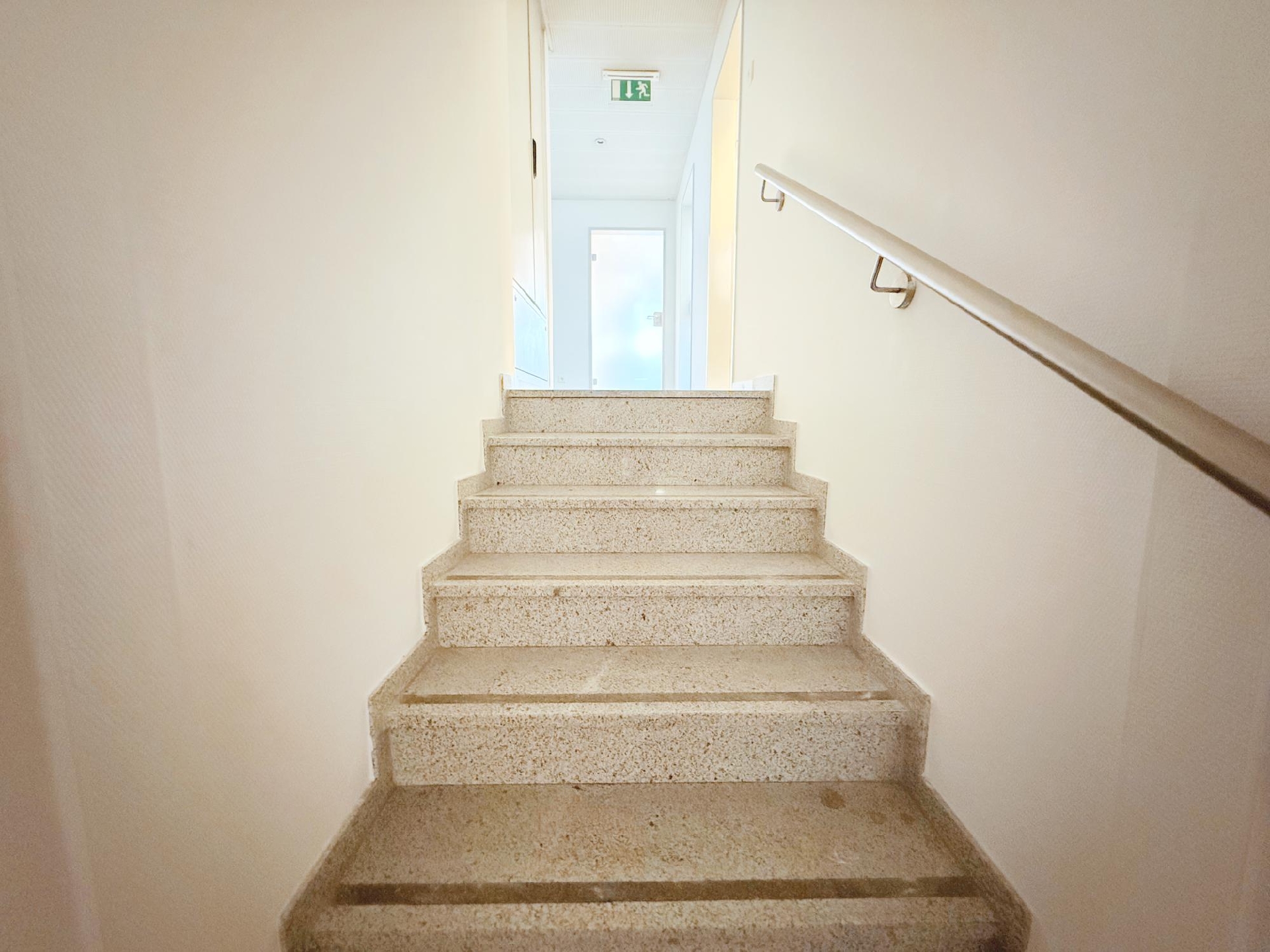 Zugang Mitarbeiterräumen