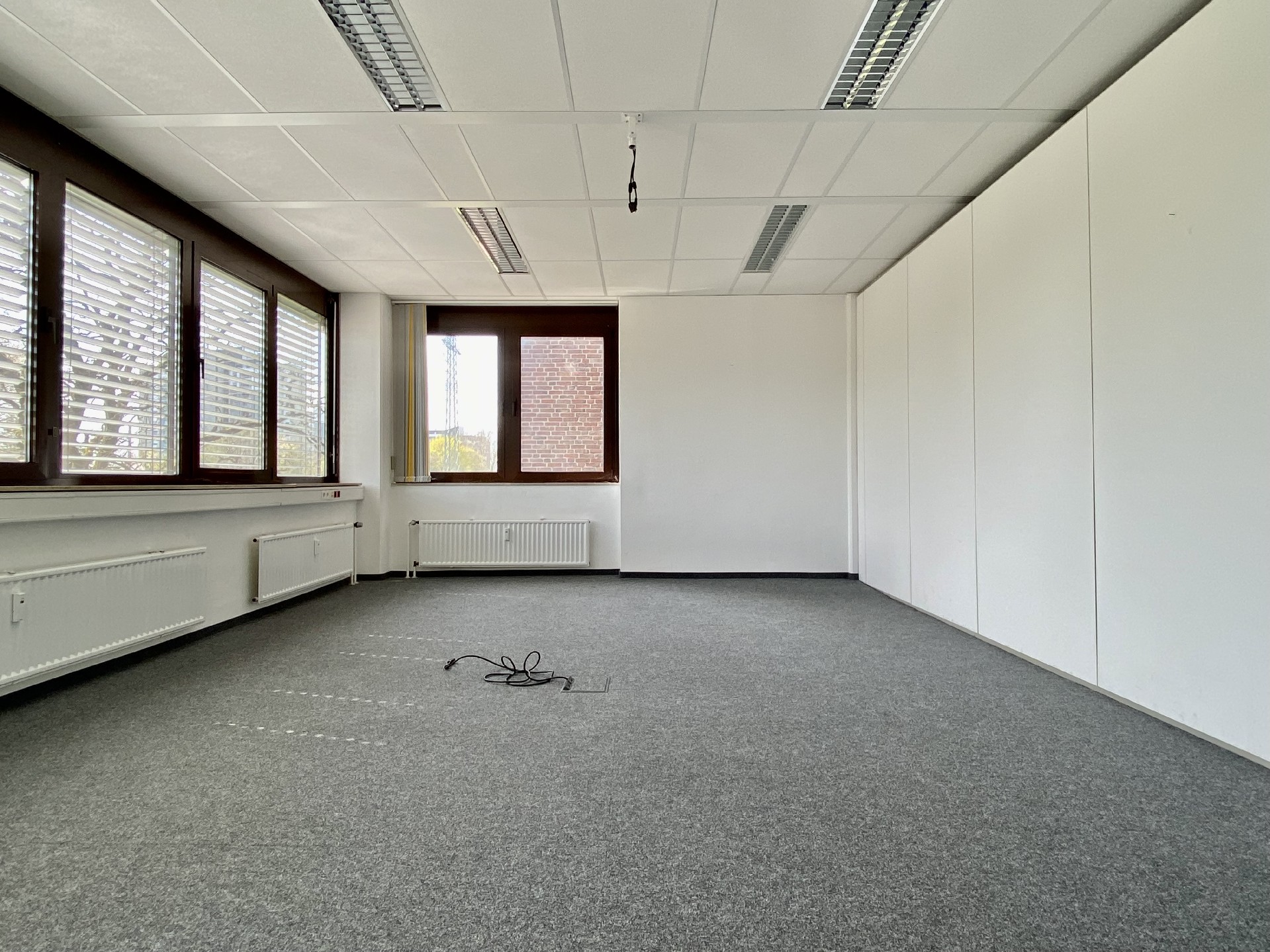 1. Büroraum rechts / Büro II
