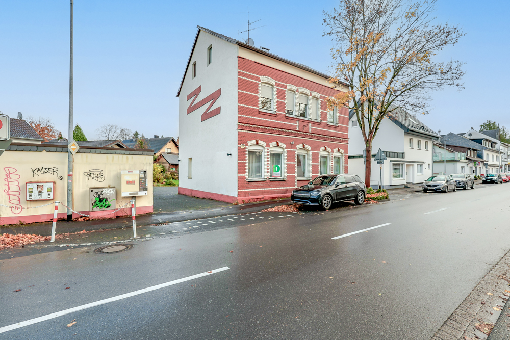 Straßenansicht