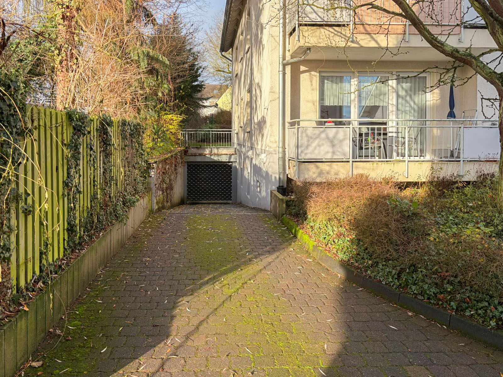 Einfahrt zur Tiefgarage