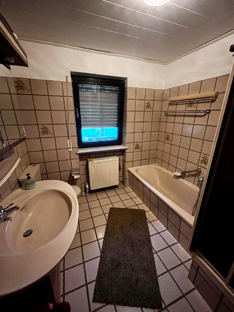 Badezimmer EG