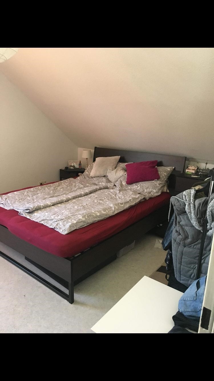 Schlafzimmer DG