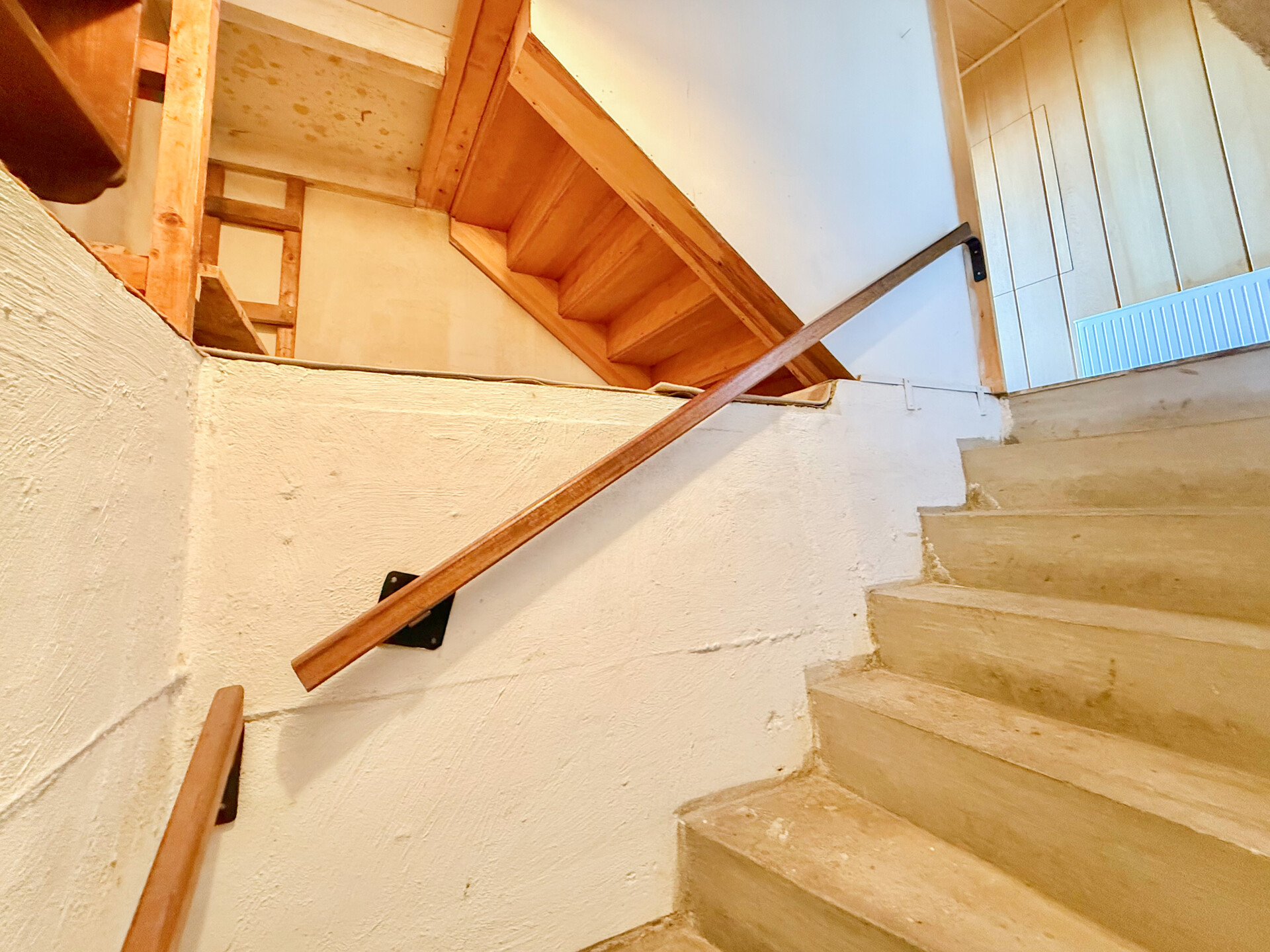Haus Nr. 6 KG