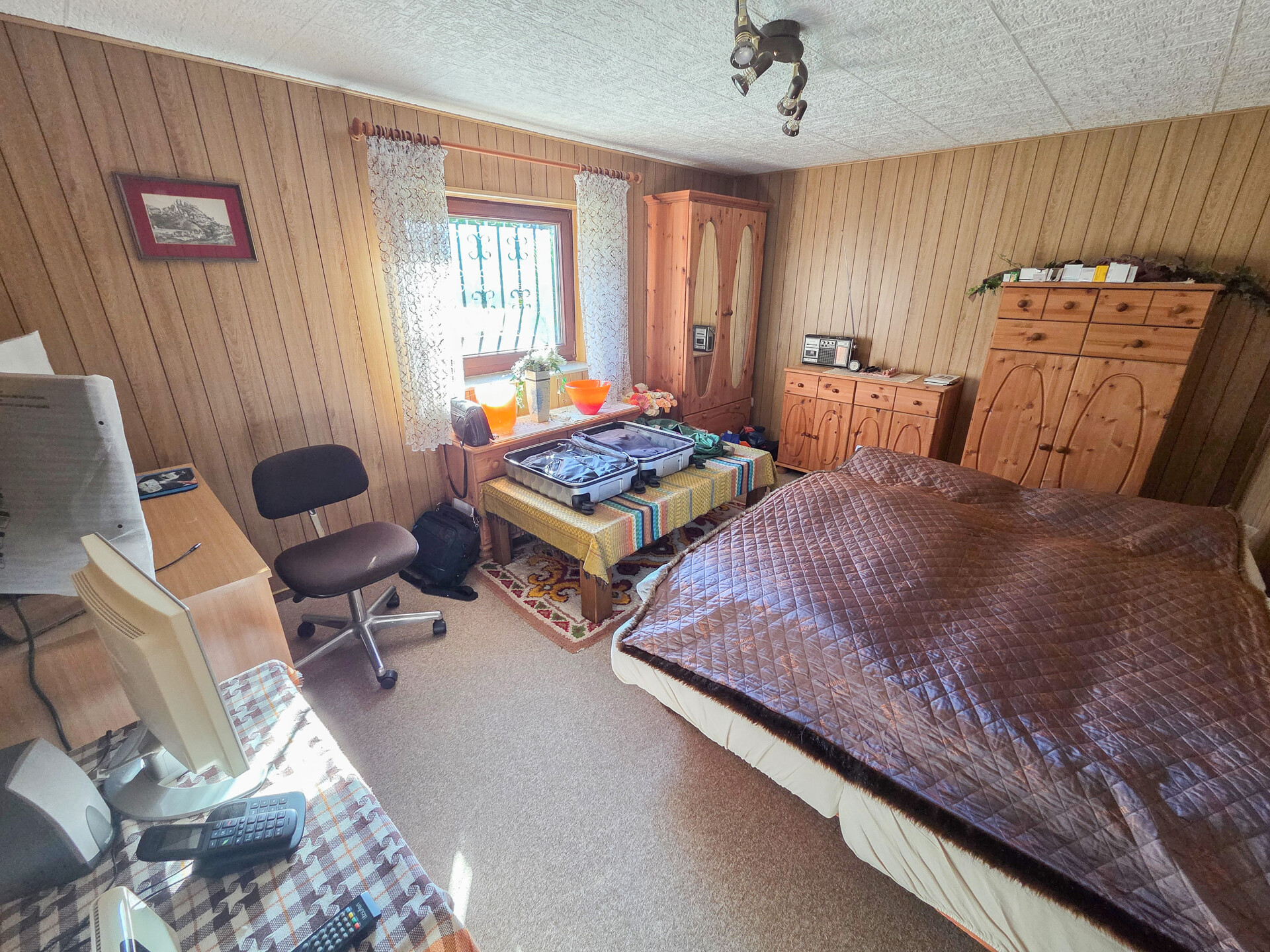 Zimmer 2 KG