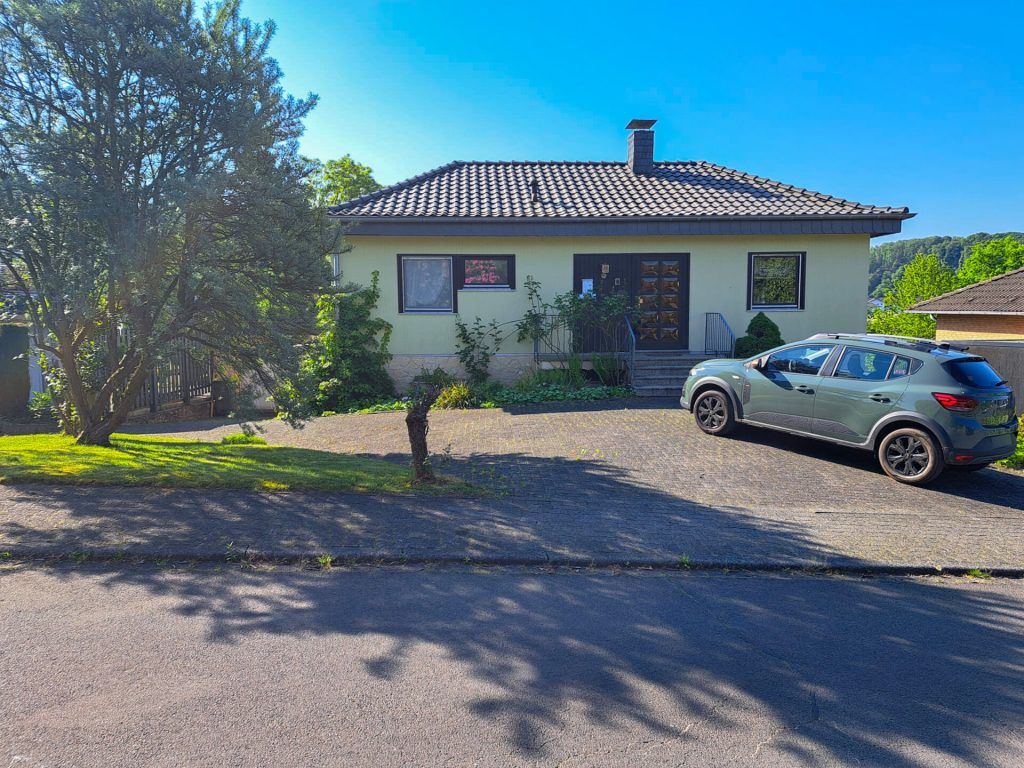 Straßenansicht
