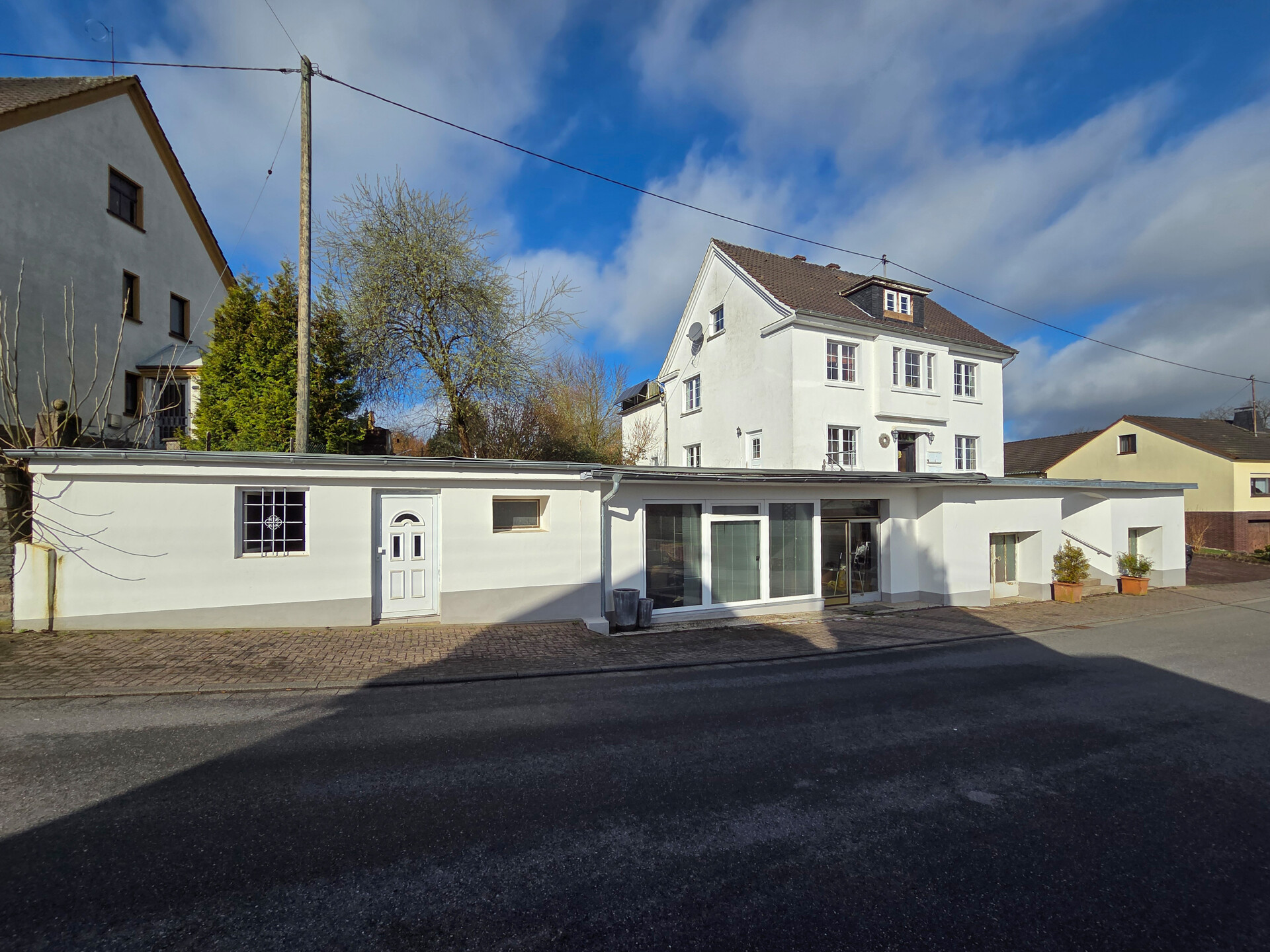 Straßenansicht