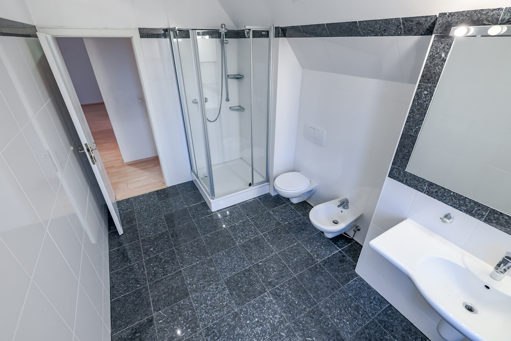 Badezimmer 1 OG