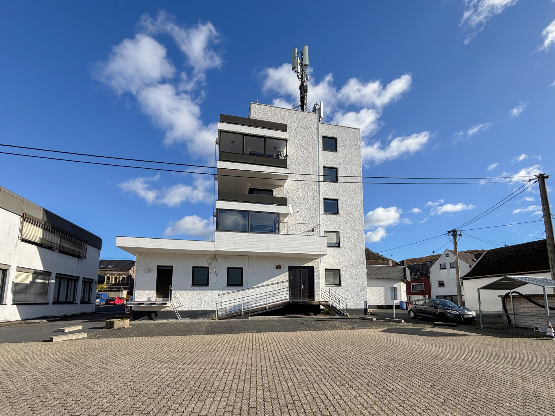 Mehrfamilienhaus