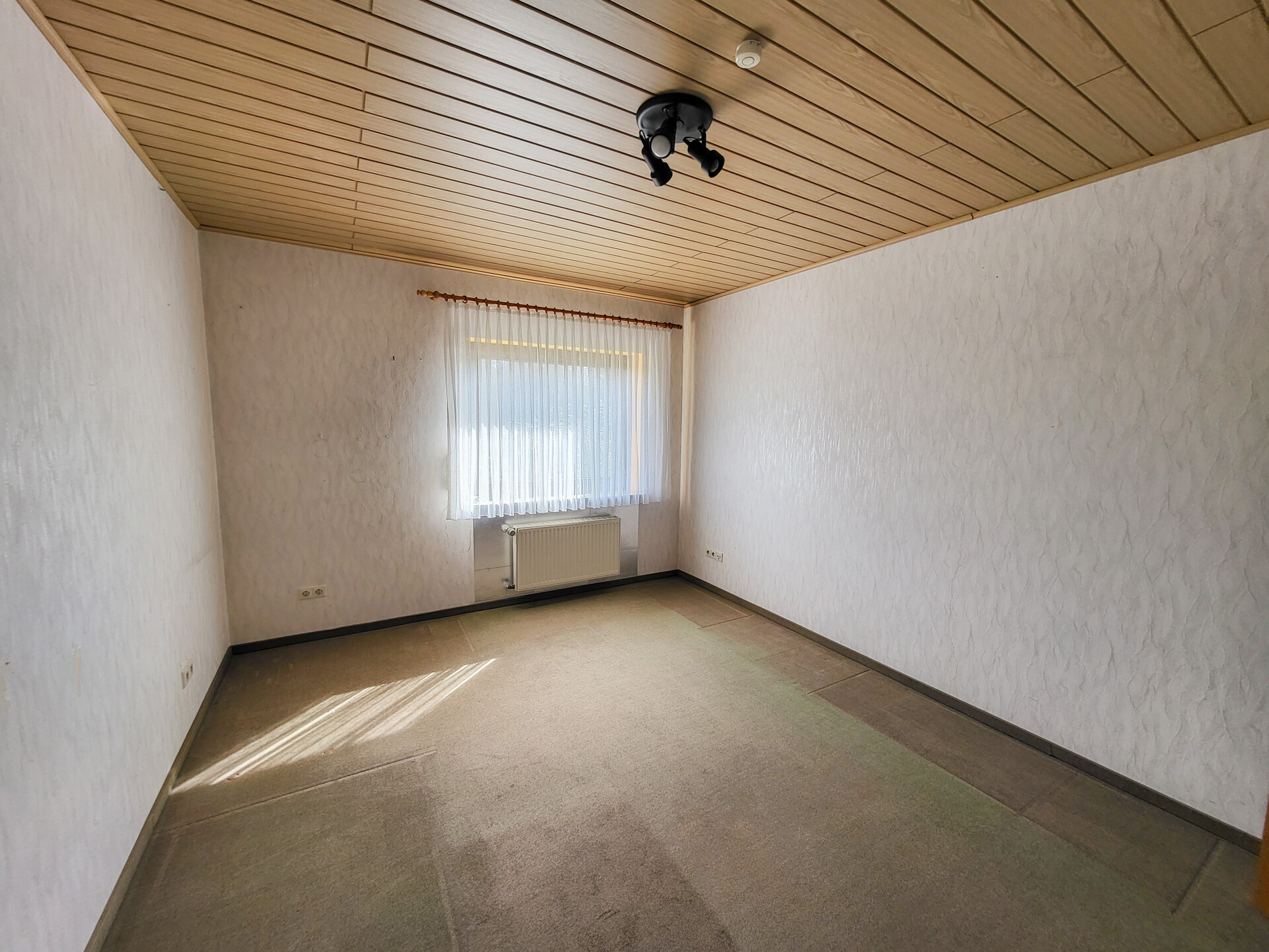 Zimmer 2 EG