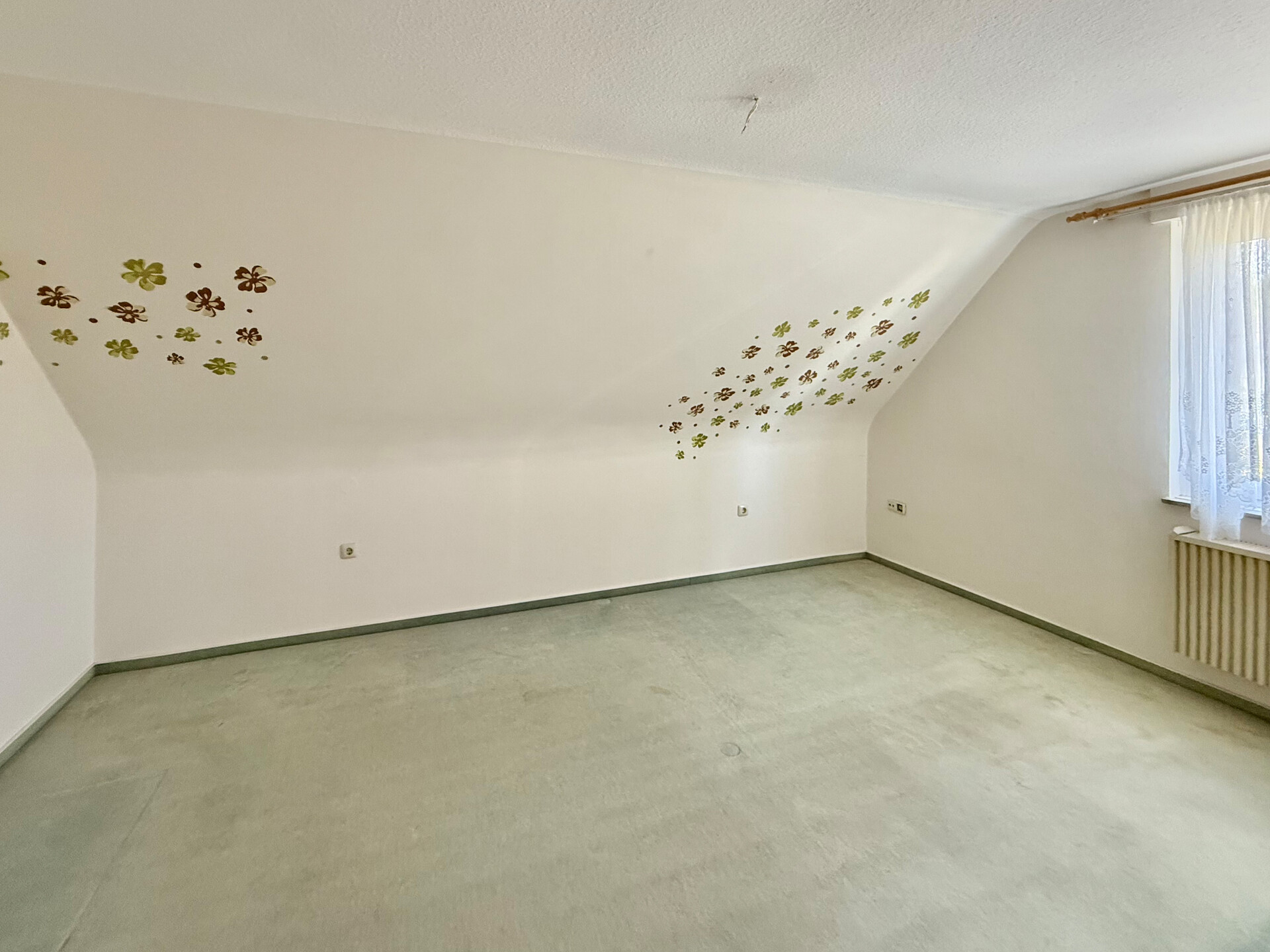 Schlafzimmer 1 DG