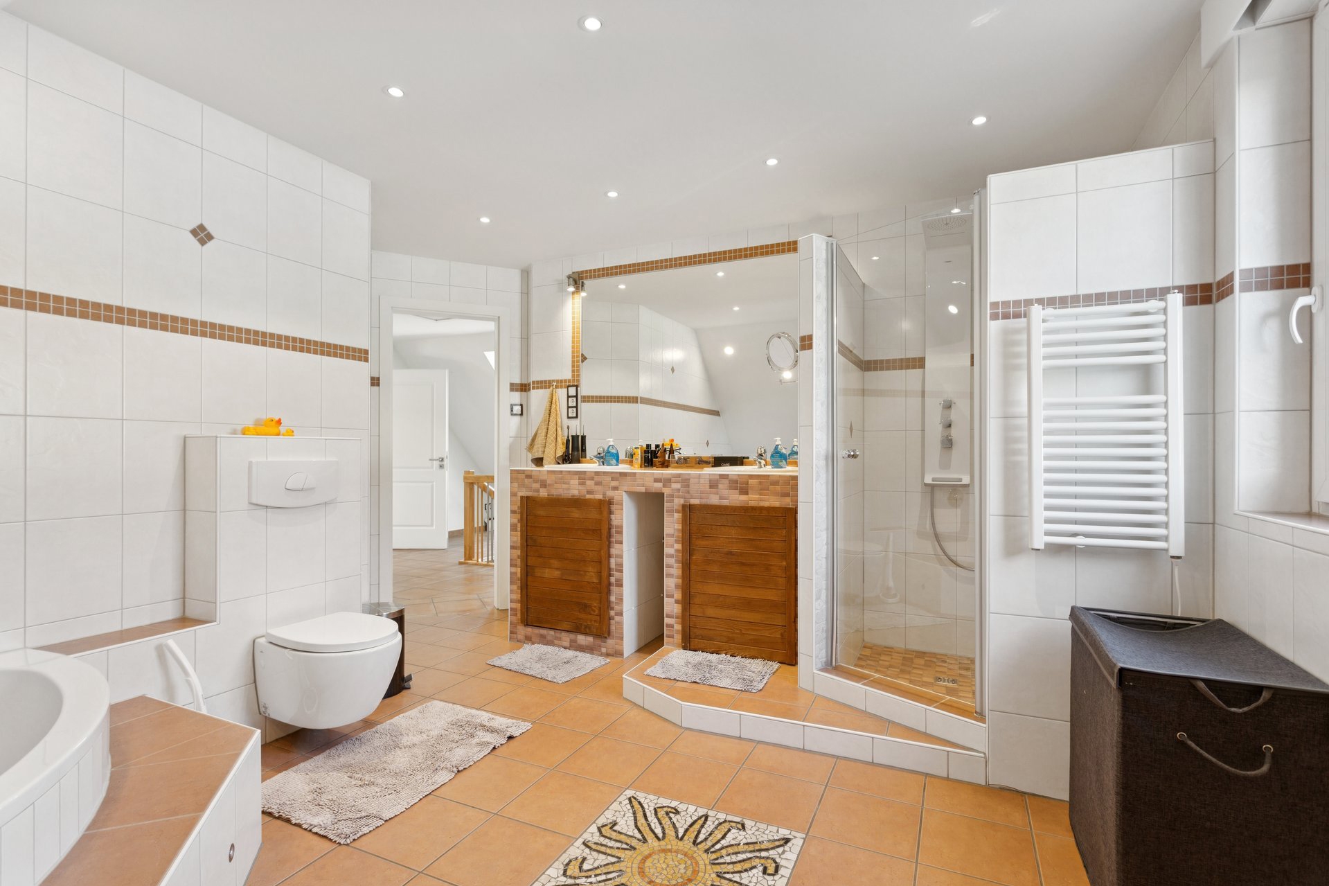 Wannenbad+Dusche