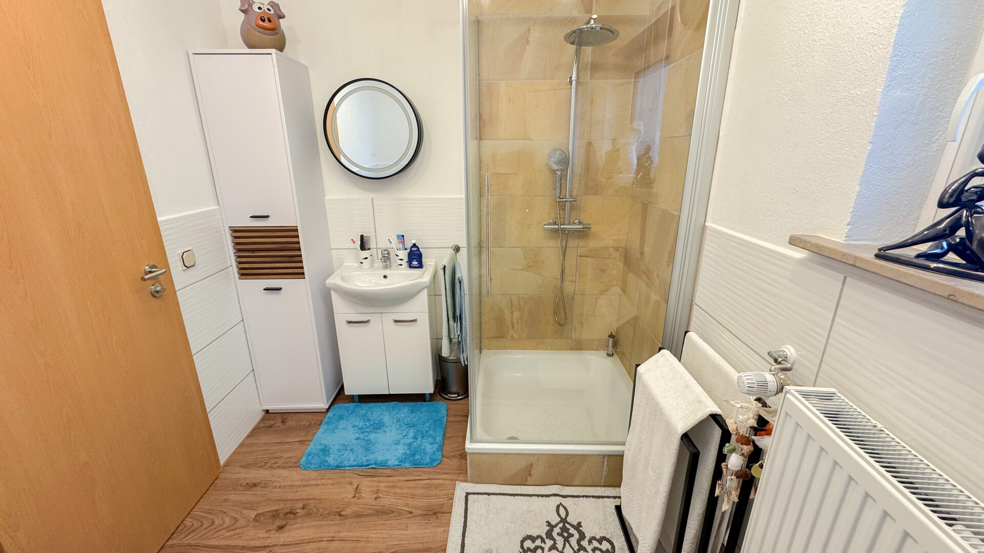 Tageslichtbad Wanne und Dusche