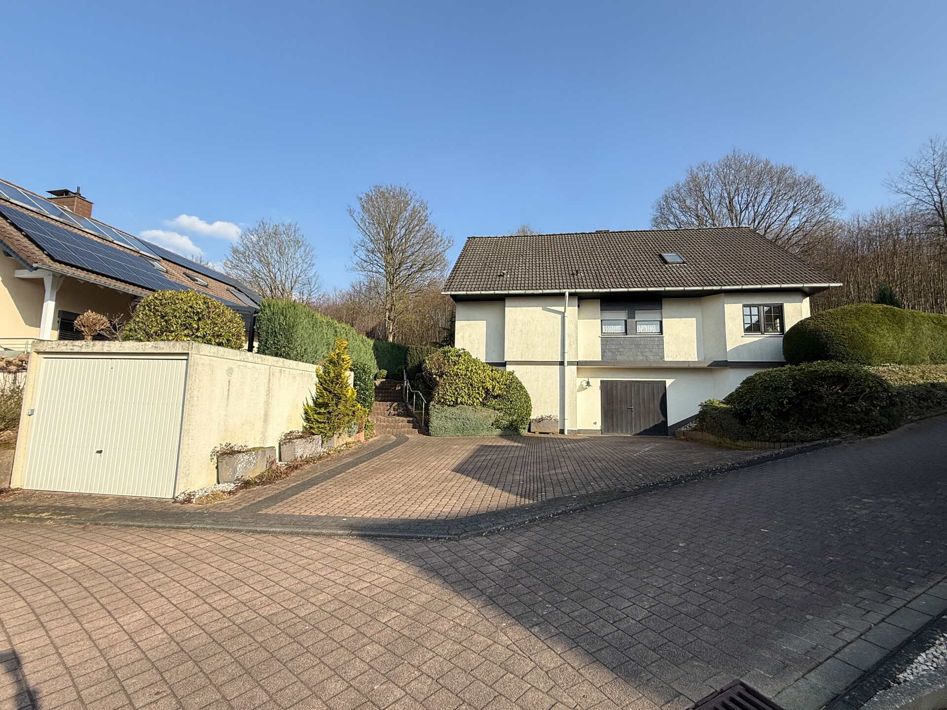 Straßenansicht