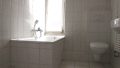 ...mit Wannenbad dahinter