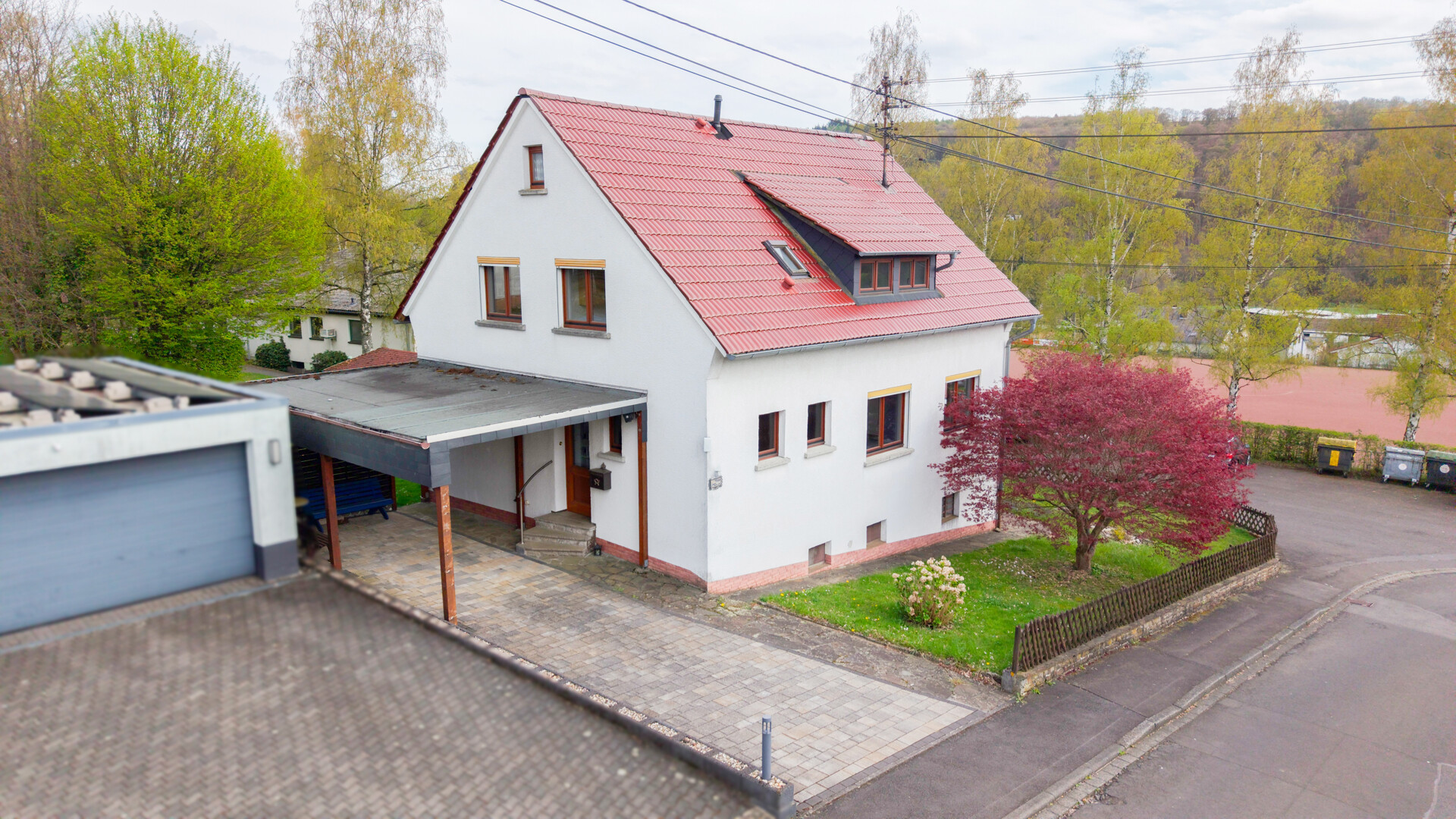 Straßenansicht