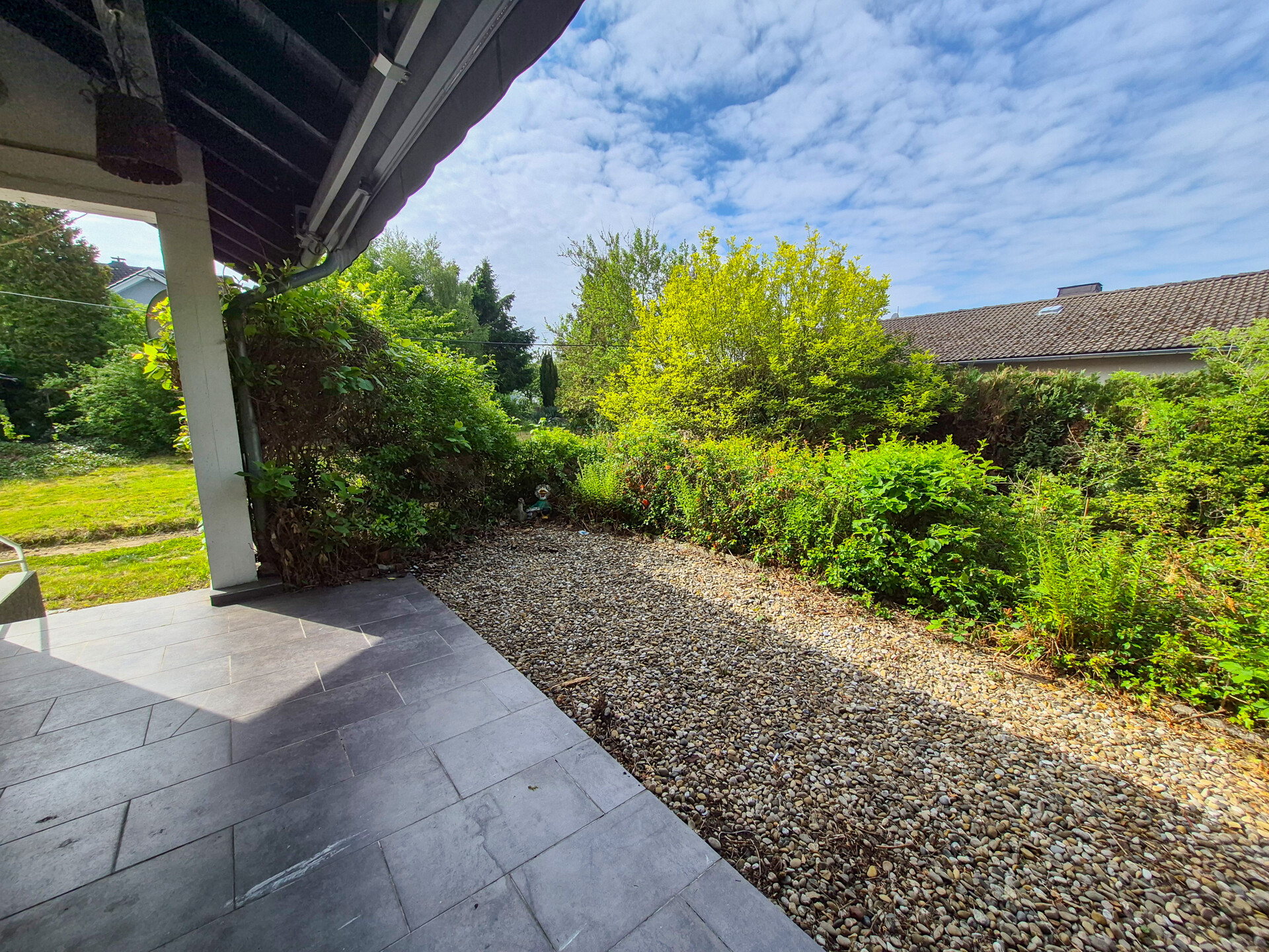 überdachte Terrasse