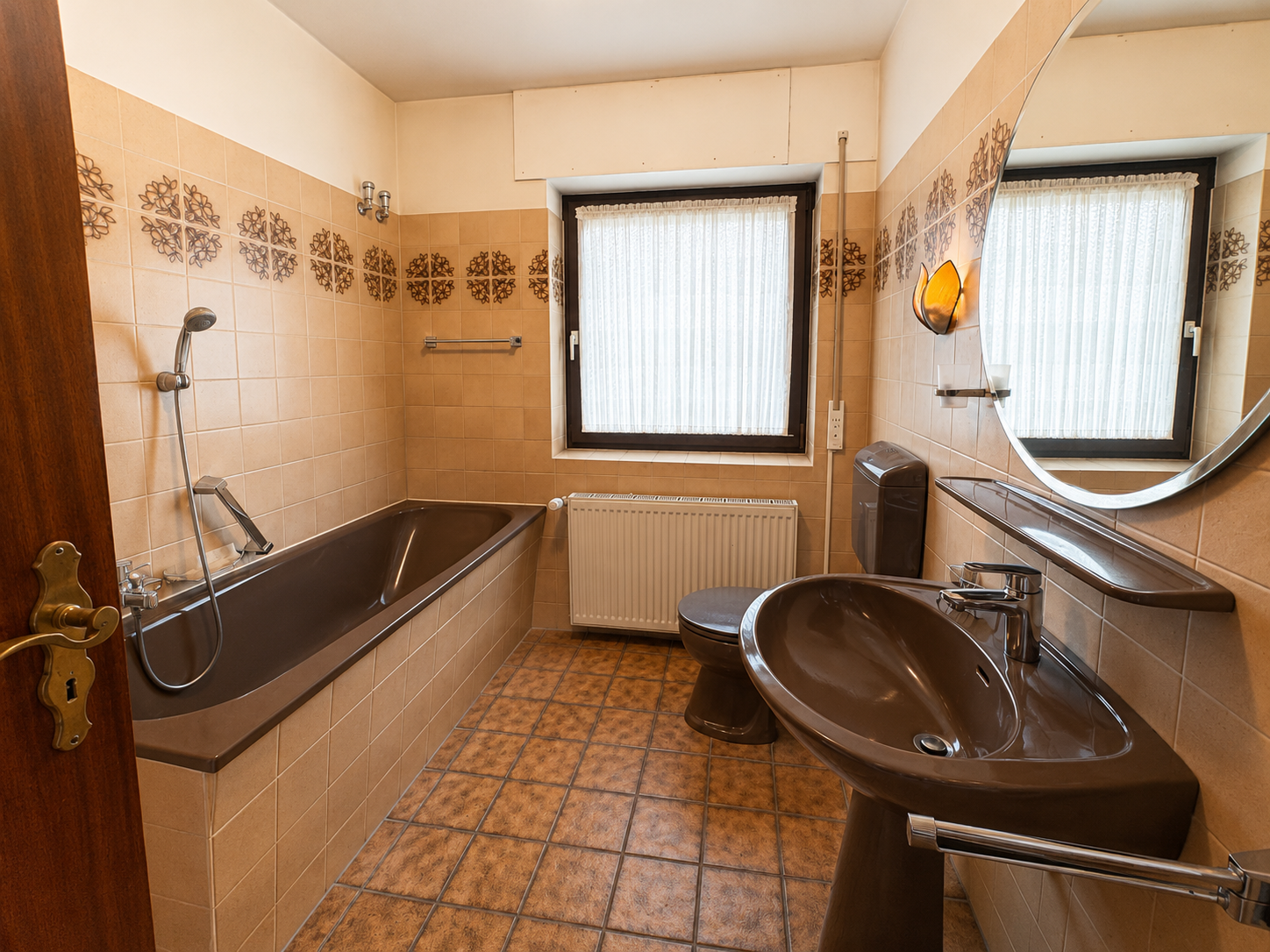 Badezimmer ( EG )