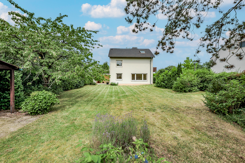 Gartenseitige Hausansicht