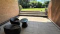 Terrasse mit Blick zum Garten
