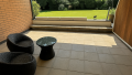 Westterrasse mit Gartenblick