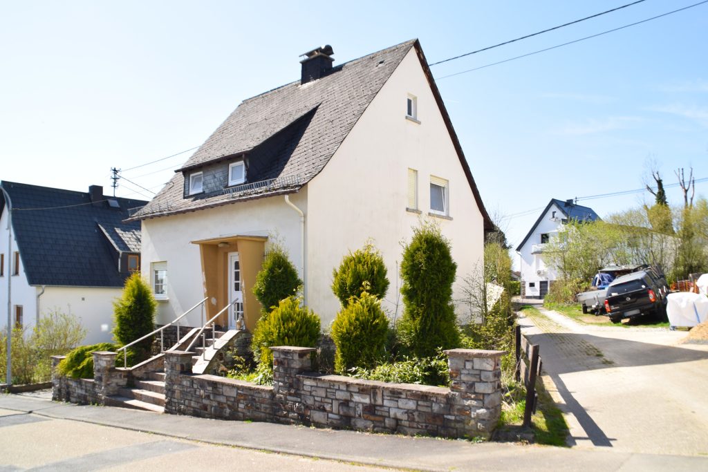 Straßenansicht