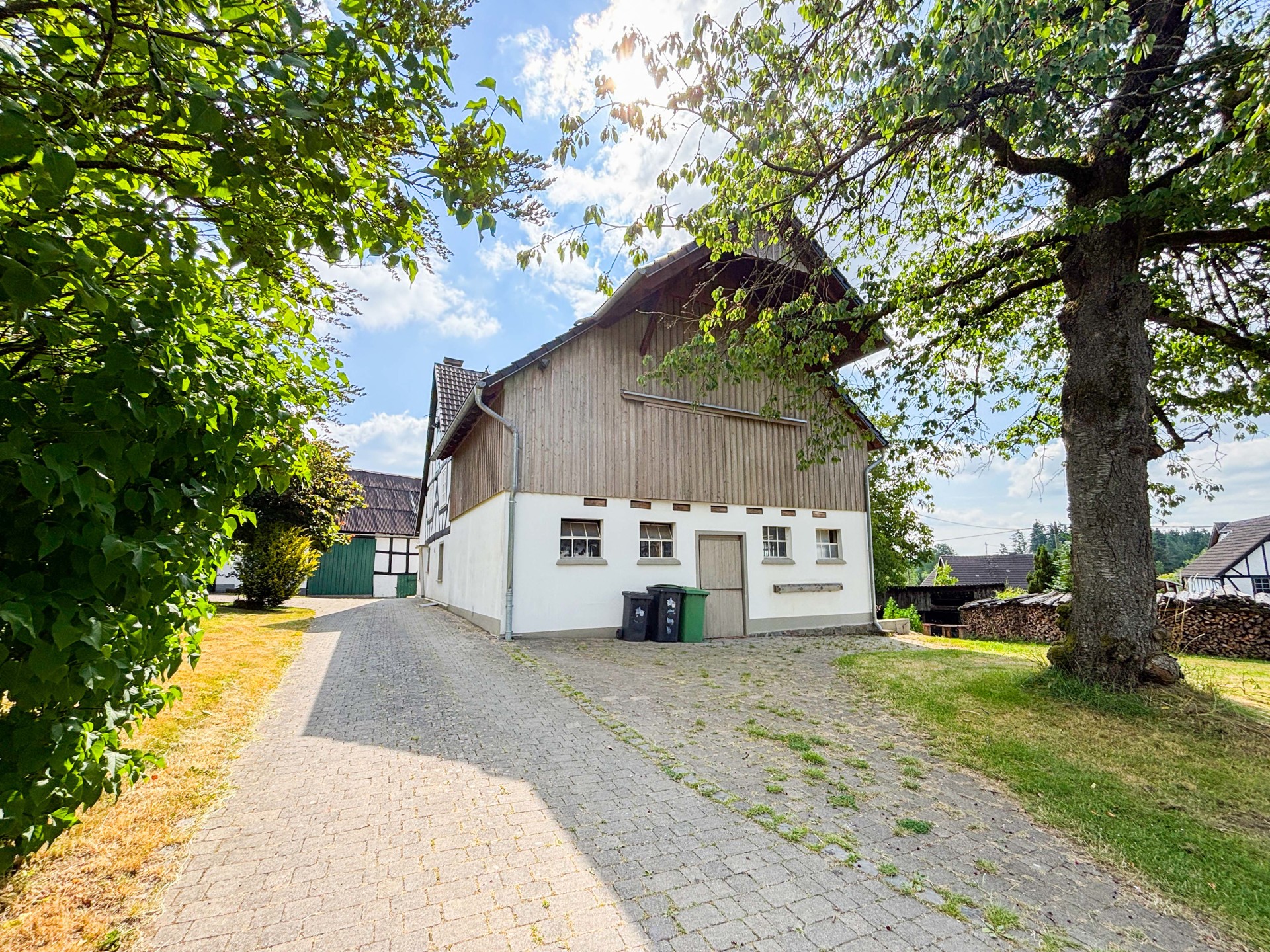 Straßenansicht