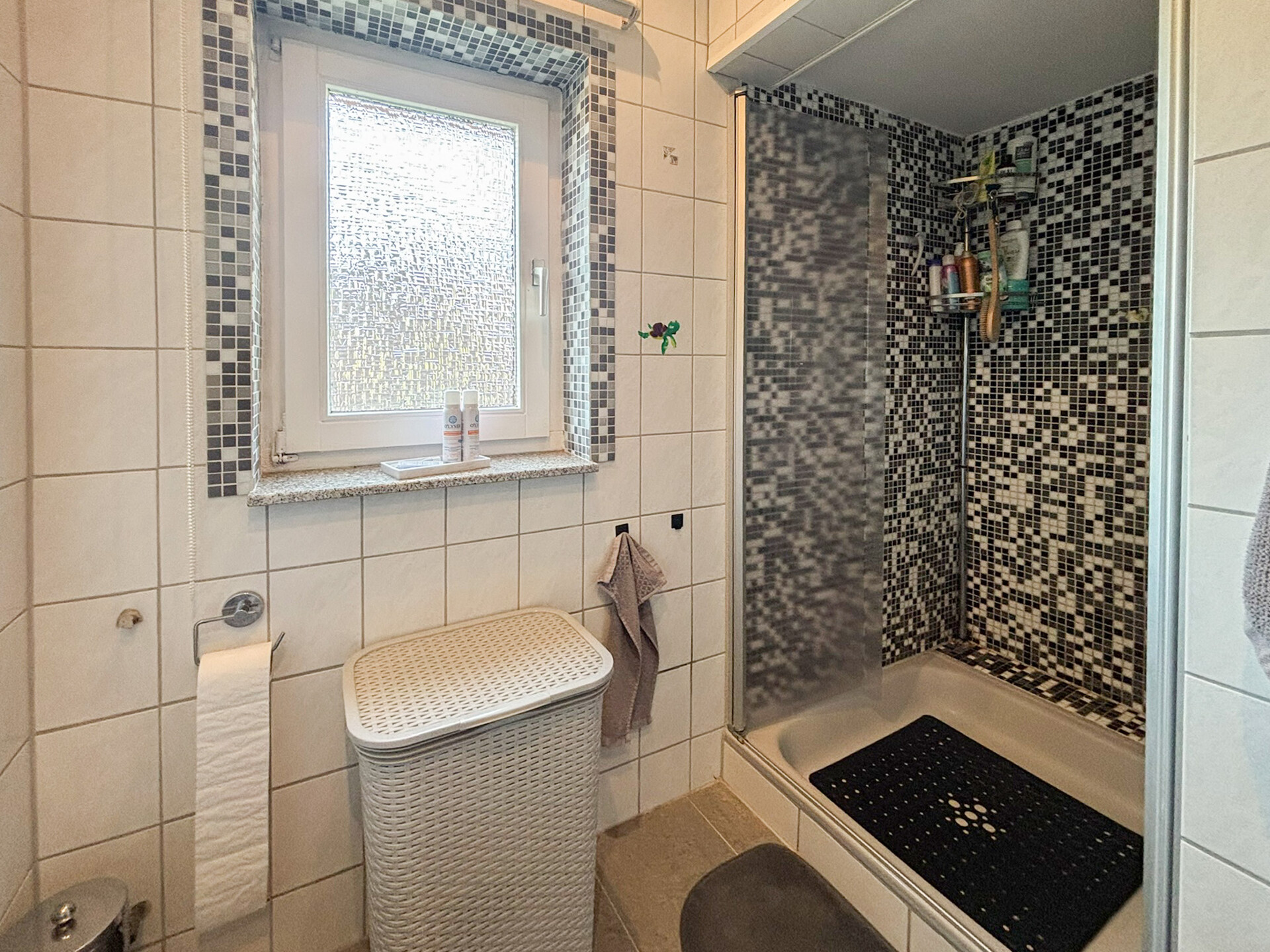Badezimmer EG