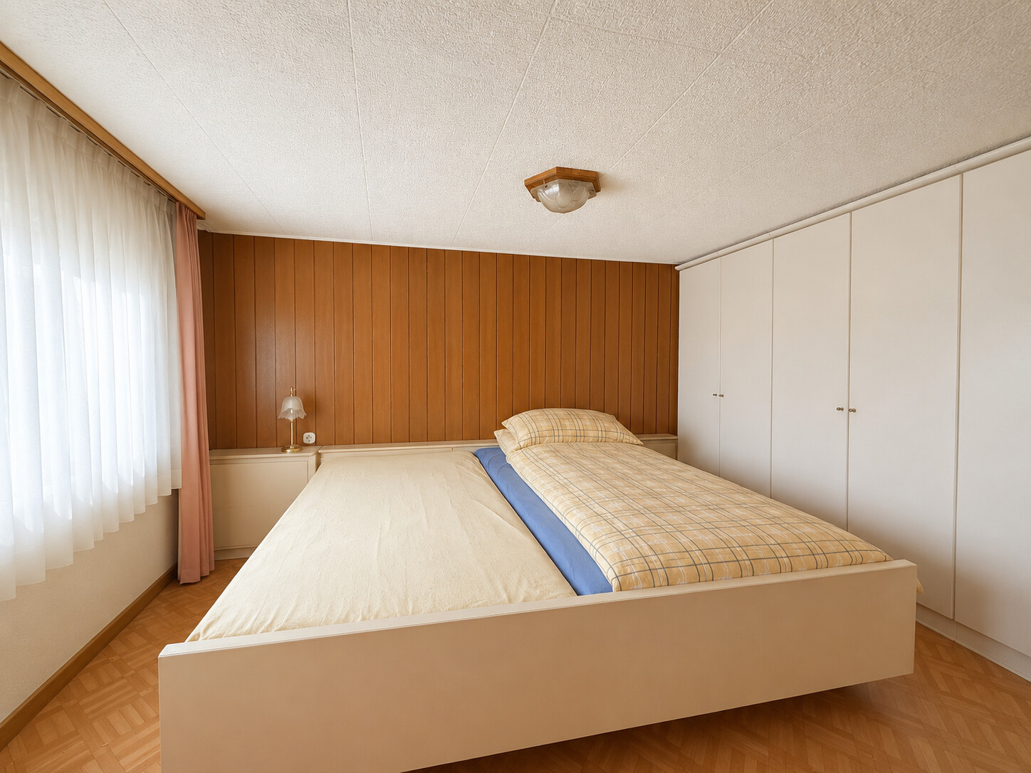 Schlafzimmer OG