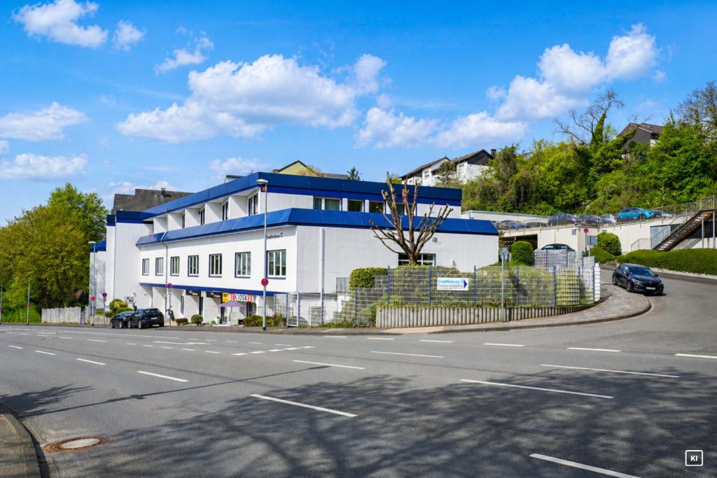 Straßenansicht