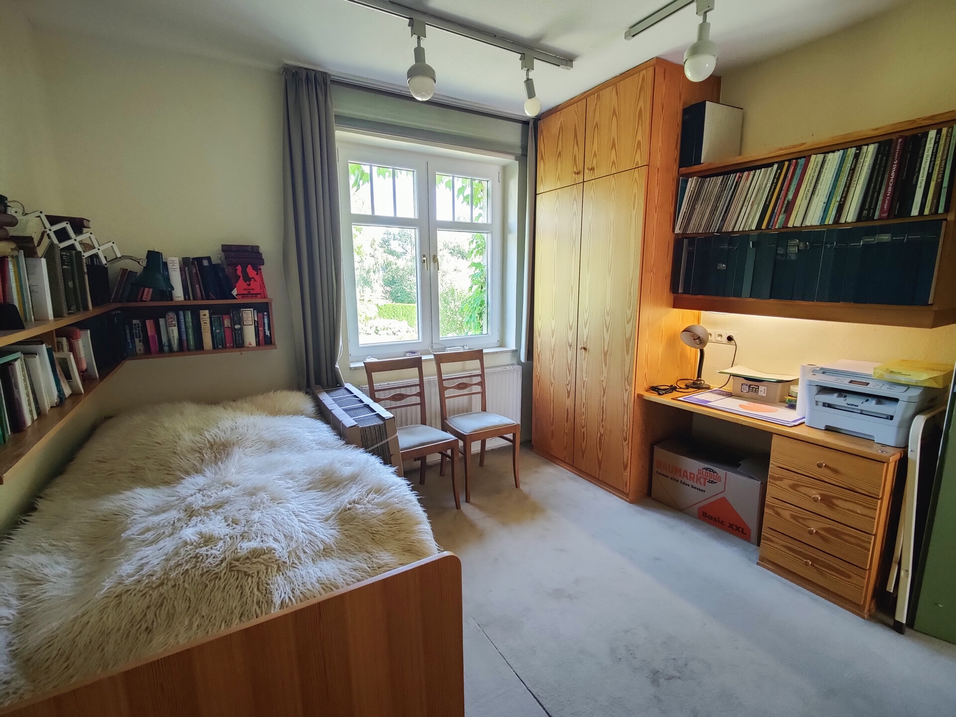 Zimmer (ggf. Küche) EG