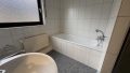 Badezimmer mit Wanne...