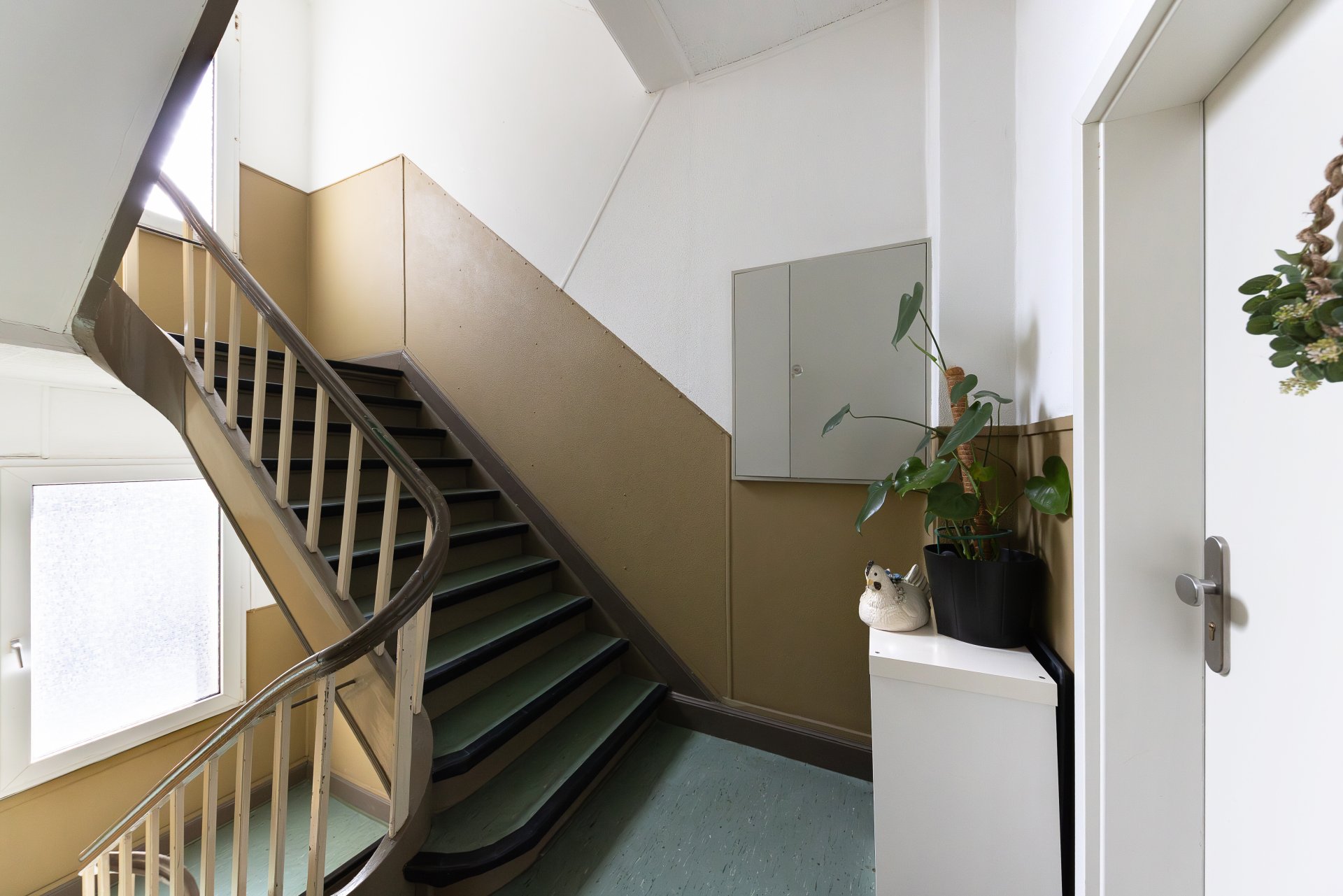 top gepflegtes Treppenhaus