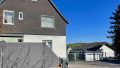 Stellplätze neben dem Haus